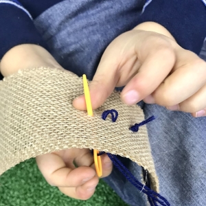 sewing-threading-toddler-thread
